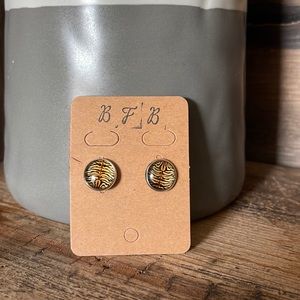 Tiger striped earrings